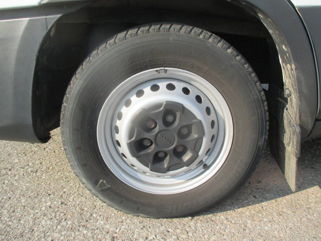 Хладилен бус Iveco Daily 35S16 2.3L: снимка 20