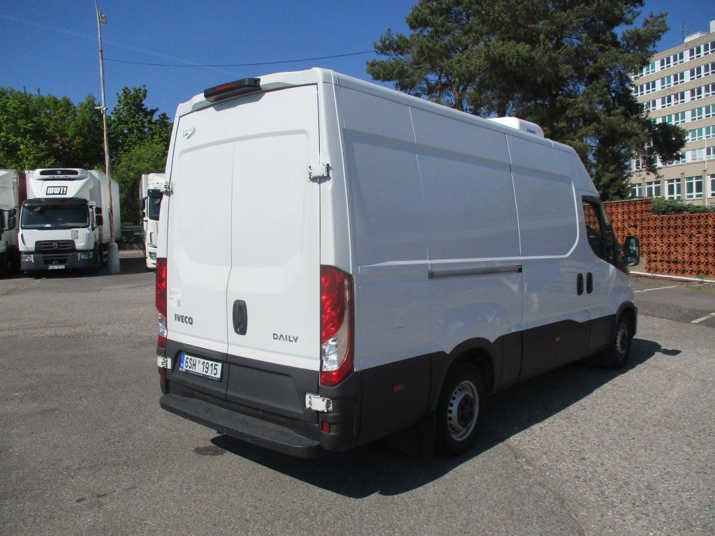 Хладилен бус Iveco Daily 35S16 2.3L: снимка 7