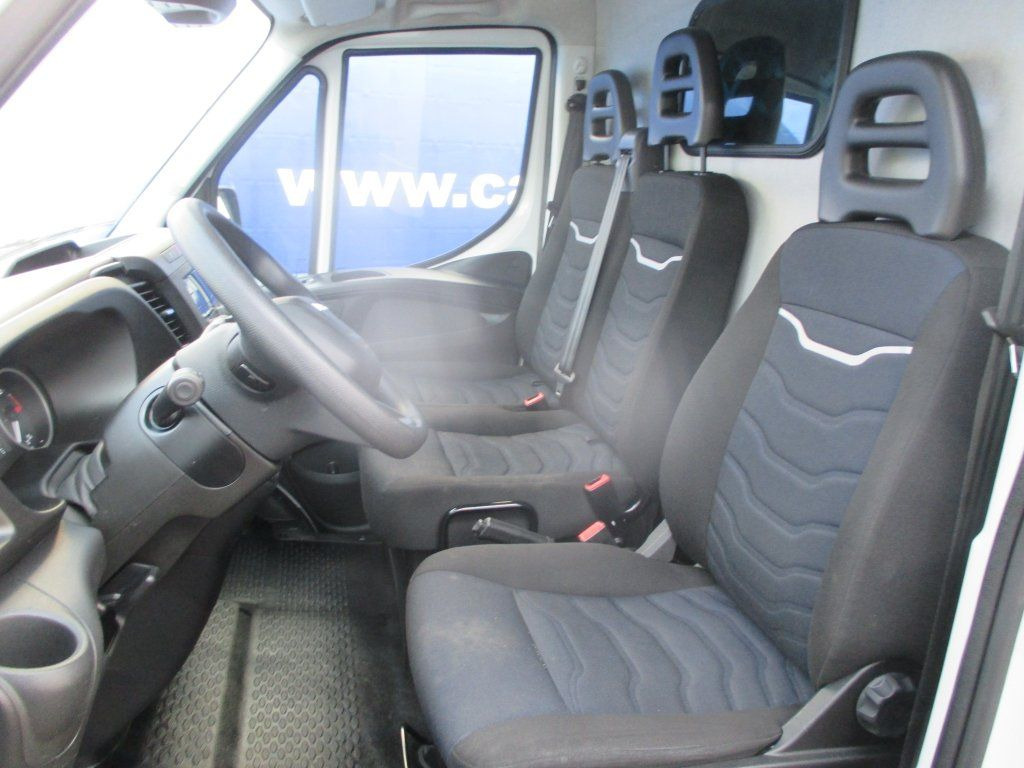 Хладилен бус Iveco Daily 35S16 2.3L: снимка 19