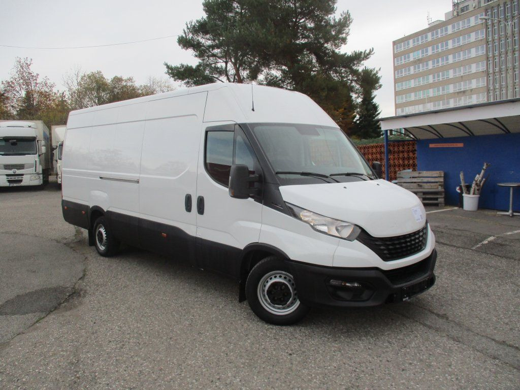 Iveco Daily 35S16 - Товарен бус: снимка 2 Iveco Daily 35S16 - Товарен бус: снимка 2
