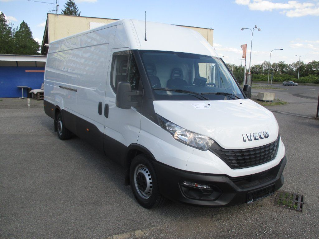 Iveco Daily 35S16 - Товарен бус: снимка 3 Iveco Daily 35S16 - Товарен бус: снимка 3