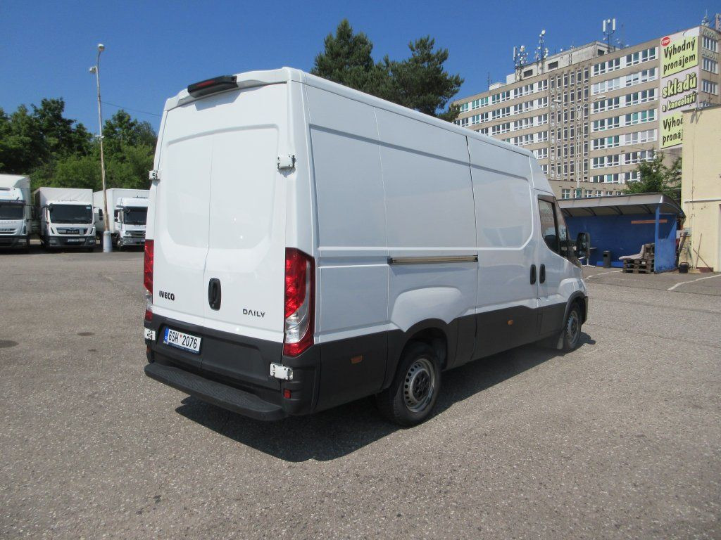 Iveco Daily 35S16 - Товарен бус: снимка 3 Iveco Daily 35S16 - Товарен бус: снимка 3