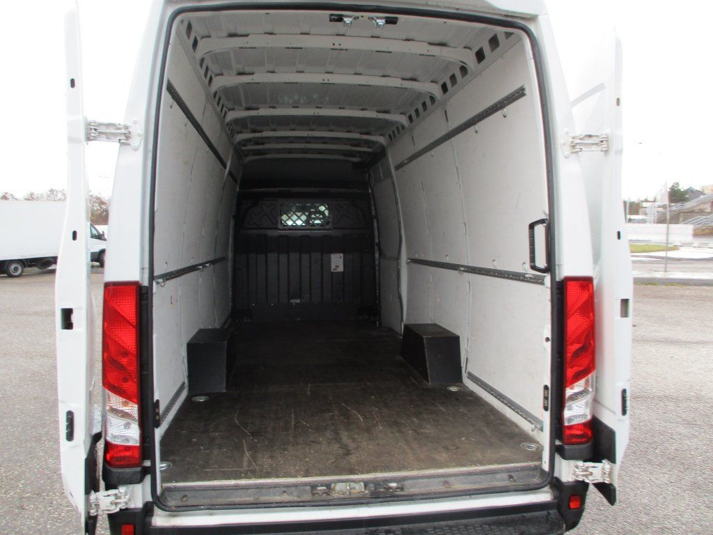 Iveco Daily 35S16 Hi Matic - Товарен бус: снимка 5 Iveco Daily 35S16 Hi Matic - Товарен бус: снимка 5