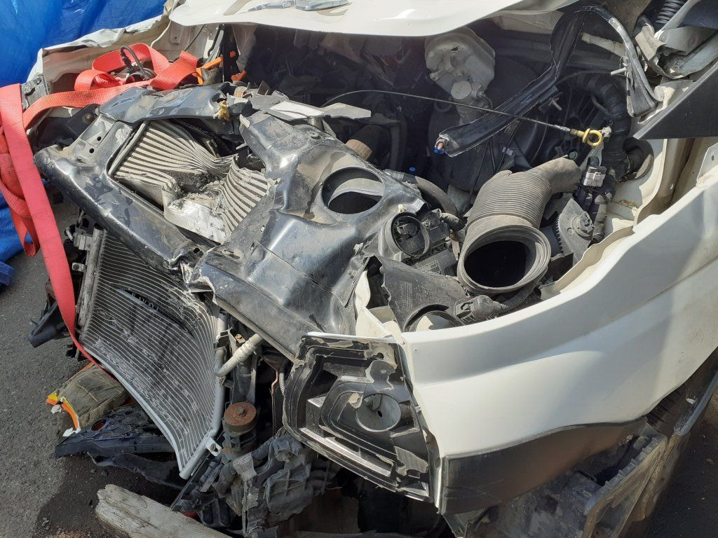 Iveco Daily 35S16 maxi Damaged - Товарен бус: снимка 4 Iveco Daily 35S16 maxi Damaged - Товарен бус: снимка 4
