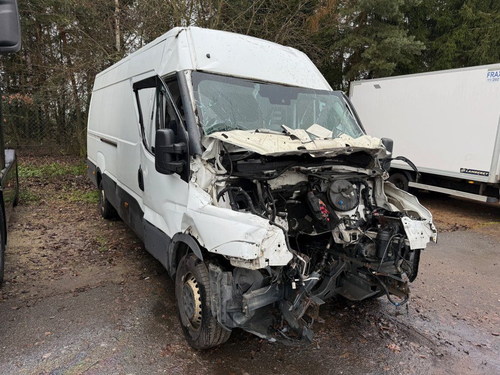 Iveco Daily 35S16 maxi Damaged - Товарен бус: снимка 3 Iveco Daily 35S16 maxi Damaged - Товарен бус: снимка 3