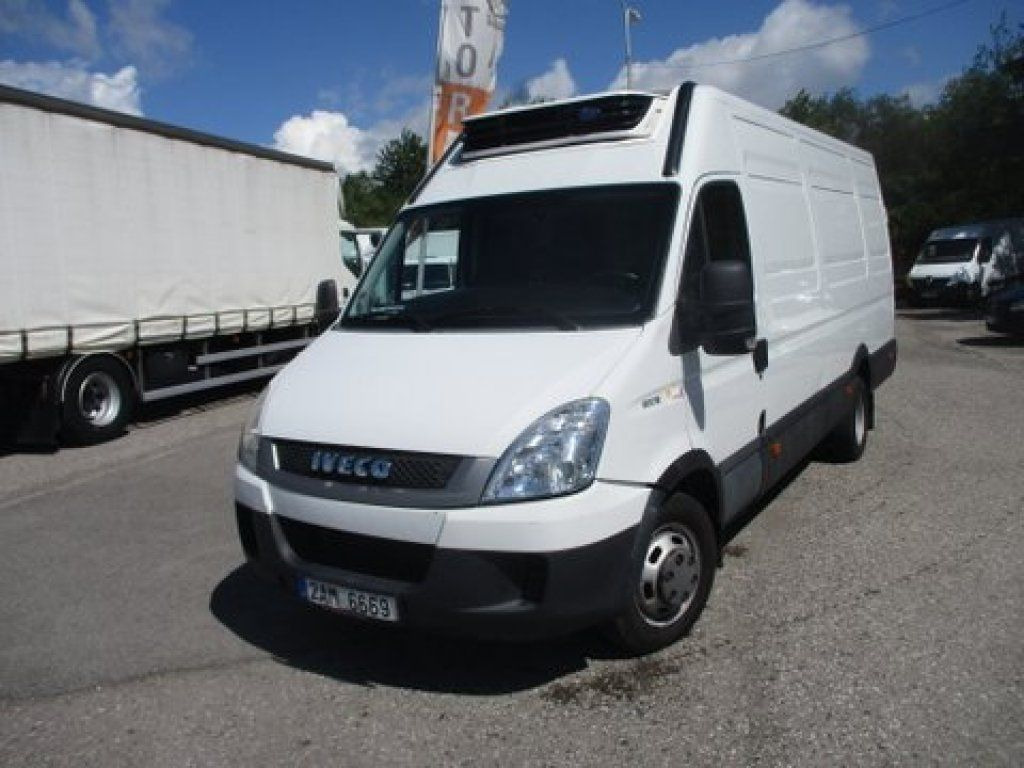 Iveco Daily 50C15 Carrier 350 - Хладилен бус: снимка 2 Iveco Daily 50C15 Carrier 350 - Хладилен бус: снимка 2