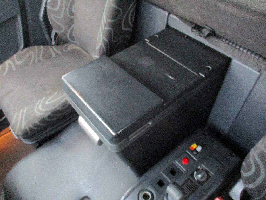 Мултилифт с кука камион Iveco Eurocargo 140E22: снимка 17 Мултилифт с кука камион Iveco Eurocargo 140E22: снимка 17