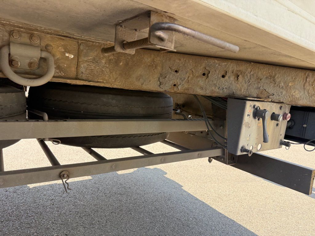 Затворена каросерия полуремарке Lamberet LVF S3 Carrier Maxima 1300: снимка 11 Затворена каросерия полуремарке Lamberet LVF S3 Carrier Maxima 1300: снимка 11