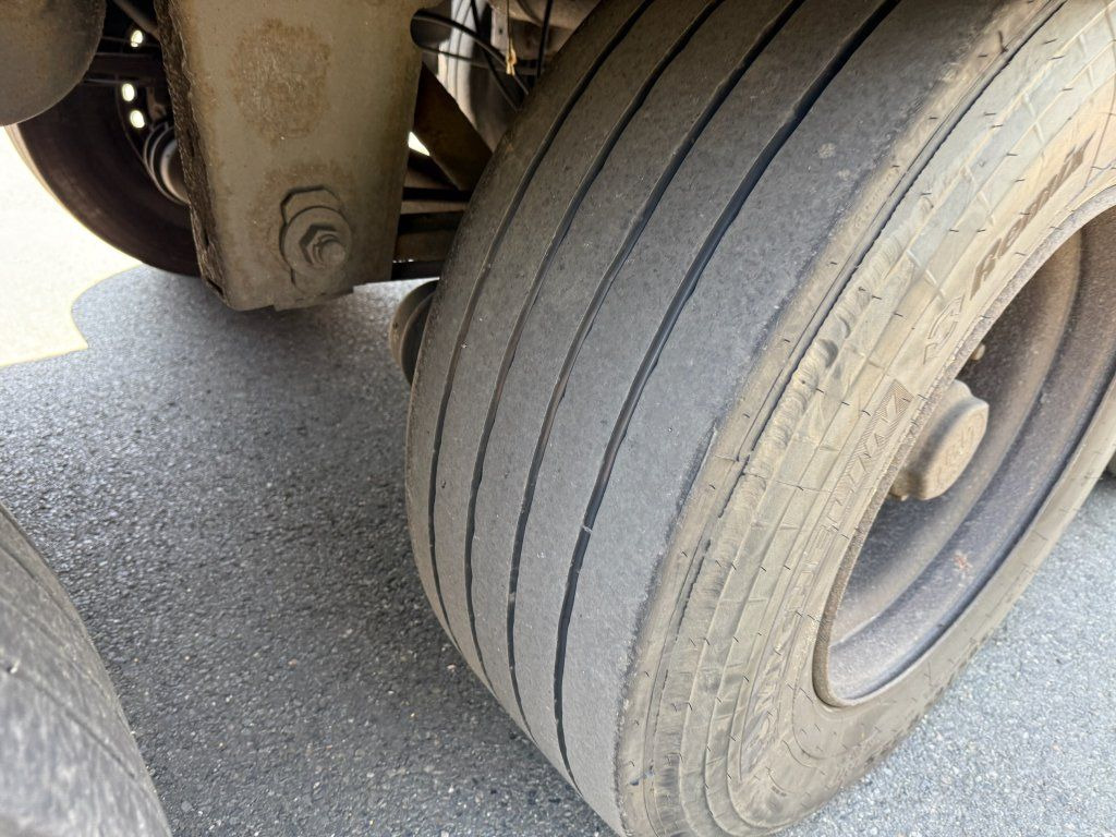 Затворена каросерия полуремарке Lamberet LVF S3 Carrier Maxima 1300: снимка 9 Затворена каросерия полуремарке Lamberet LVF S3 Carrier Maxima 1300: снимка 9