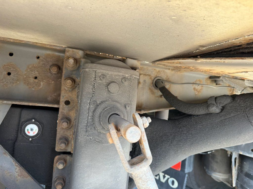 Затворена каросерия полуремарке Lamberet LVF S3 Carrier Maxima 1300: снимка 18 Затворена каросерия полуремарке Lamberet LVF S3 Carrier Maxima 1300: снимка 18