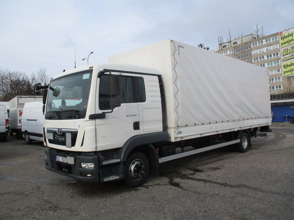 MAN TGL 12.220 - Камион с брезент: снимка 1 MAN TGL 12.220 - Камион с брезент: снимка 1