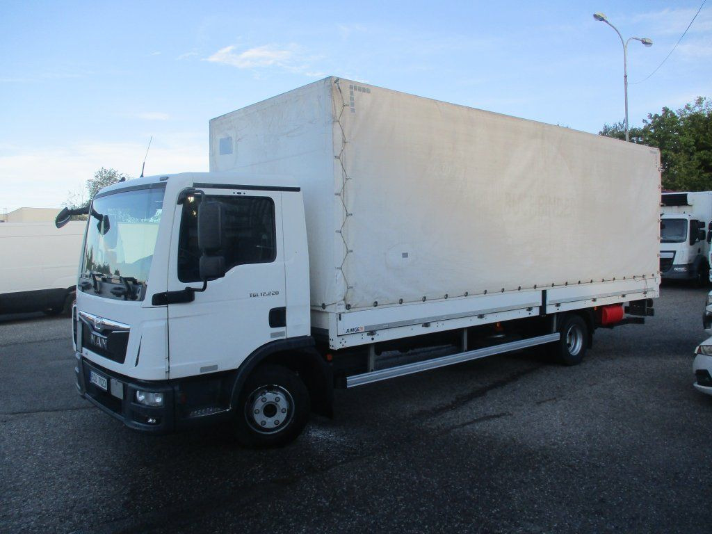 MAN TGL 12.220 - Камион с брезент: снимка 1 MAN TGL 12.220 - Камион с брезент: снимка 1
