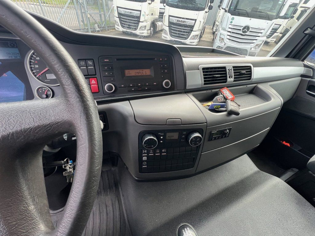 Рефрижератор камион MAN TGL12.220 EURO 6 Carrier Xarios 600: снимка 19 Рефрижератор камион MAN TGL12.220 EURO 6 Carrier Xarios 600: снимка 19