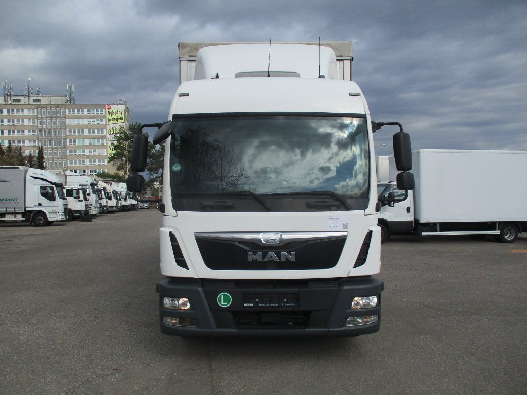 MAN TGL12.250 - Камион с брезент: снимка 2 MAN TGL12.250 - Камион с брезент: снимка 2