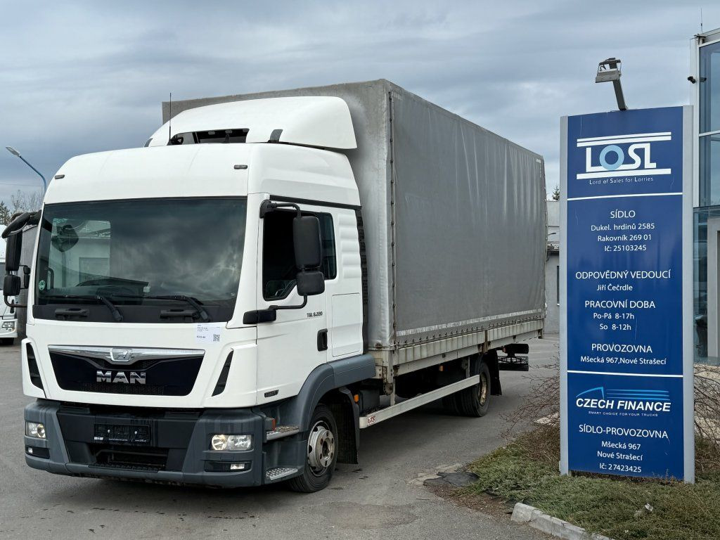 MAN TGL8.220 EURO 6 - Брезентов бус: снимка 1 MAN TGL8.220 EURO 6 - Брезентов бус: снимка 1