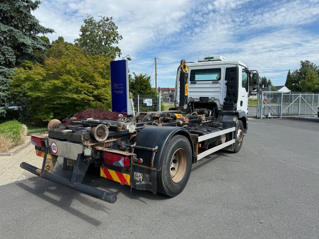 MAN TGM18.290 EURO 5 - Мултилифт с кука камион: снимка 4 MAN TGM18.290 EURO 5 - Мултилифт с кука камион: снимка 4
