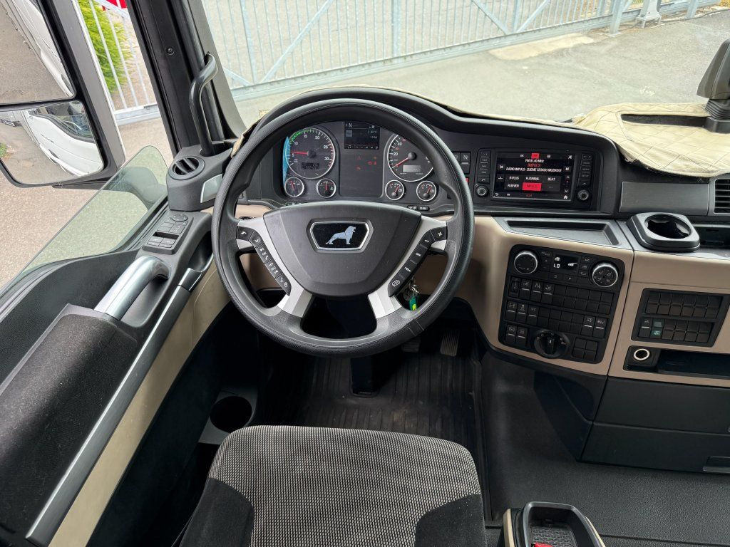 MAN TGX24.510 EURO 6 6x2 + Wecon - Камион с брезент, Брезентово ремарке: снимка 5 MAN TGX24.510 EURO 6 6x2 + Wecon - Камион с брезент, Брезентово ремарке: снимка 5