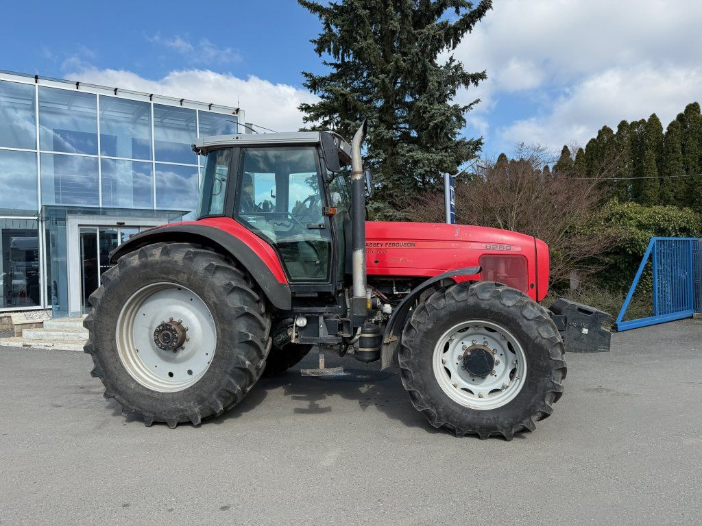 Massey Ferguson MF8260 - Трактор: снимка 3 Massey Ferguson MF8260 - Трактор: снимка 3