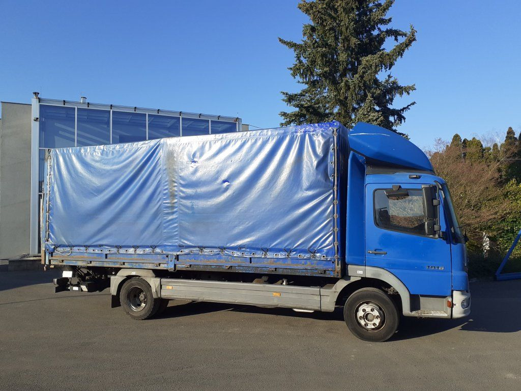 Mercedes-Benz 1018 Atego EURO 3 - Камион с брезент: снимка 3 Mercedes-Benz 1018 Atego EURO 3 - Камион с брезент: снимка 3