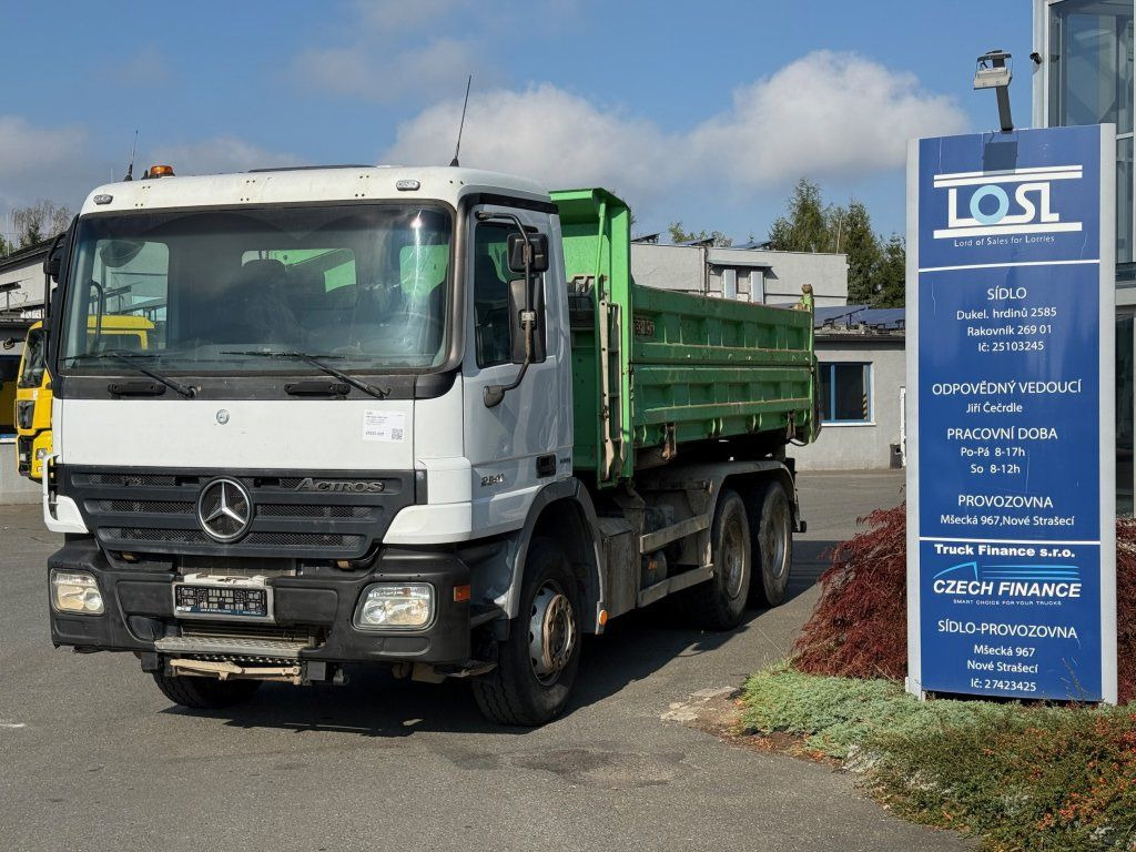 Mercedes-Benz 2641 Actros 6x4 EURO 4 - Самосвал камион: снимка 1 Mercedes-Benz 2641 Actros 6x4 EURO 4 - Самосвал камион: снимка 1