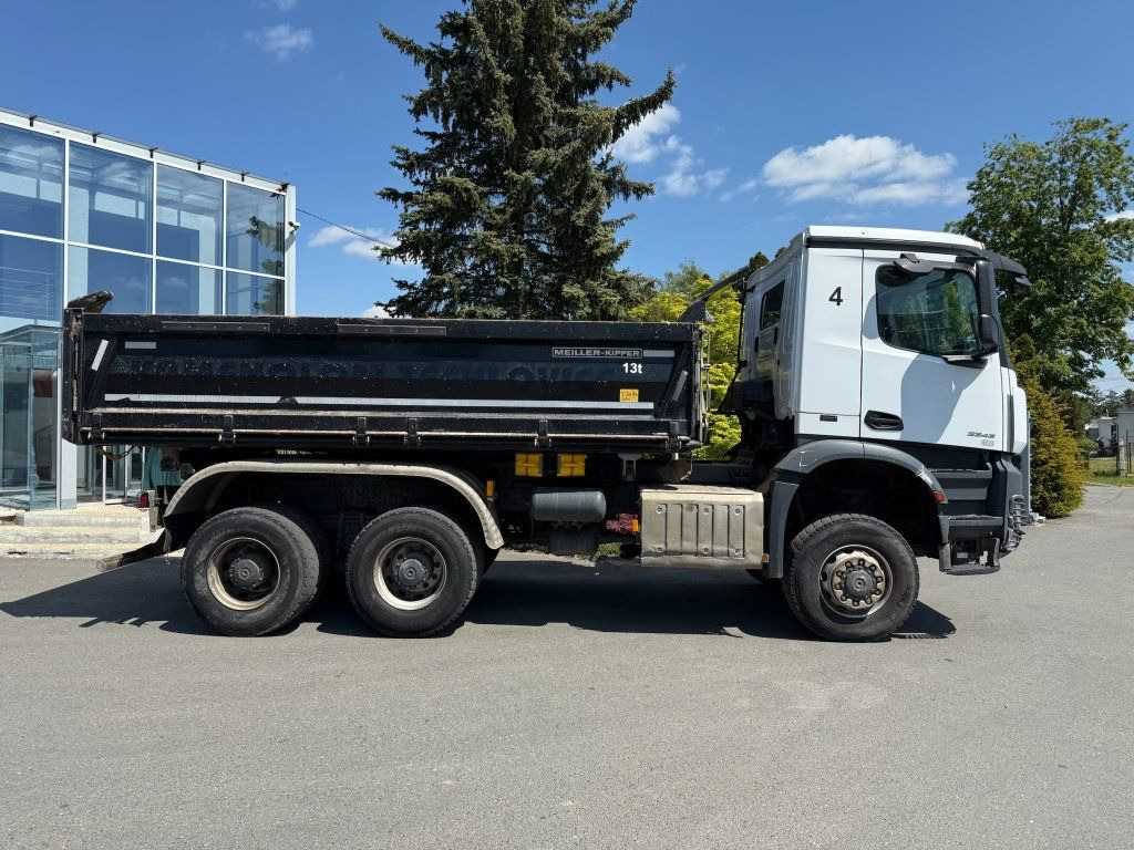 Mercedes-Benz 3343 Arocs 6x6 S3 EURO 6 - Самосвал камион: снимка 4 Mercedes-Benz 3343 Arocs 6x6 S3 EURO 6 - Самосвал камион: снимка 4