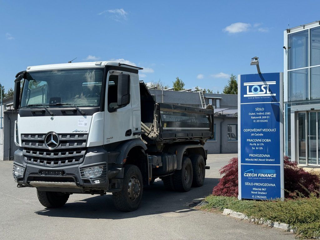 Mercedes-Benz 3343 Arocs 6x6 S3 EURO 6 - Самосвал камион: снимка 2 Mercedes-Benz 3343 Arocs 6x6 S3 EURO 6 - Самосвал камион: снимка 2