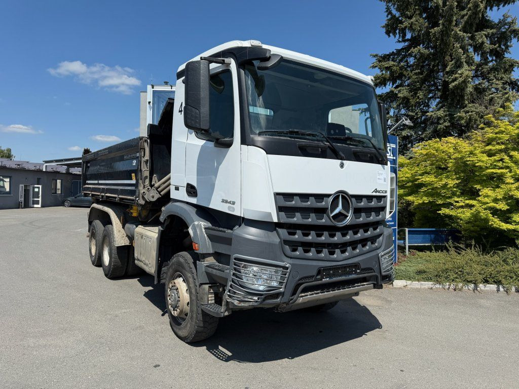 Mercedes-Benz 3343 Arocs 6x6 S3 EURO 6 - Самосвал камион: снимка 3 Mercedes-Benz 3343 Arocs 6x6 S3 EURO 6 - Самосвал камион: снимка 3