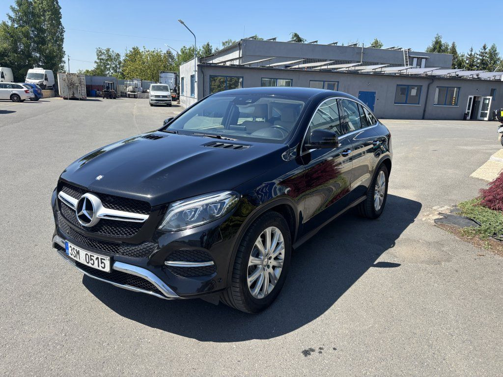 Mercedes-Benz d Coupe - Лек автомобил: снимка 4 Mercedes-Benz d Coupe - Лек автомобил: снимка 4