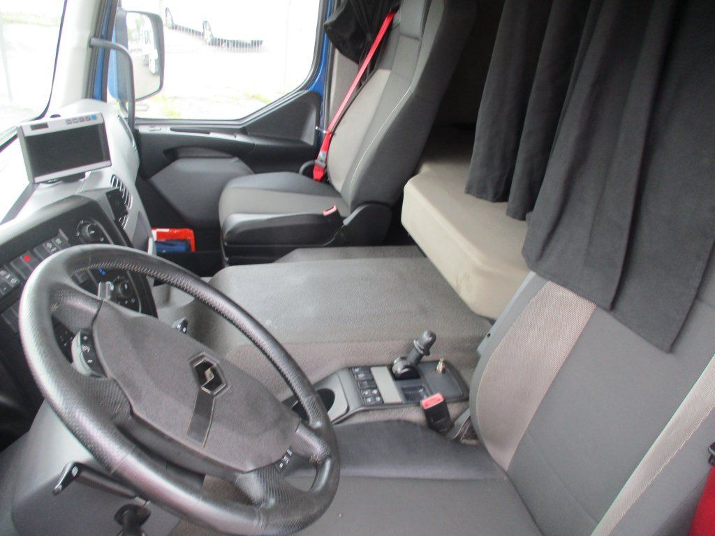 Renault D18, 320 - Камион фургон: снимка 4 Renault D18, 320 - Камион фургон: снимка 4