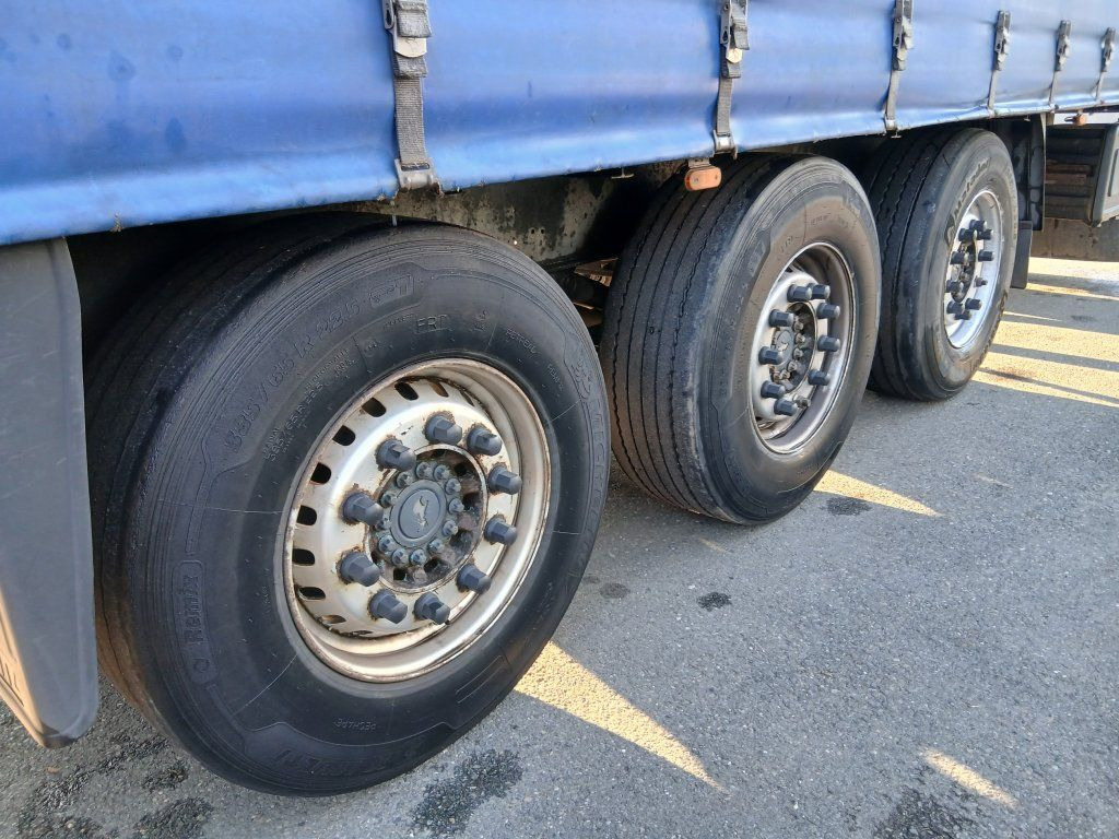 Schmitz Cargobull SCS24 - Брезентово полуремарке: снимка 5 Schmitz Cargobull SCS24 - Брезентово полуремарке: снимка 5