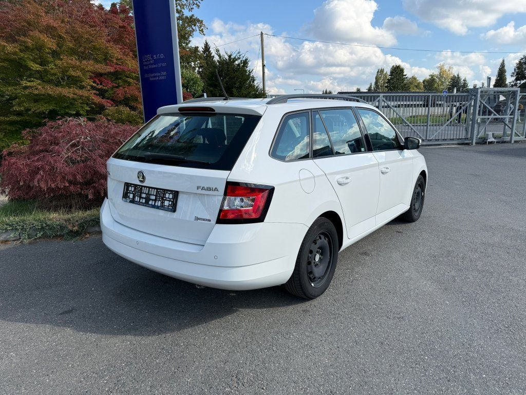 Skoda 1,4TDi kombi - Комби: снимка 4 Skoda 1,4TDi kombi - Комби: снимка 4