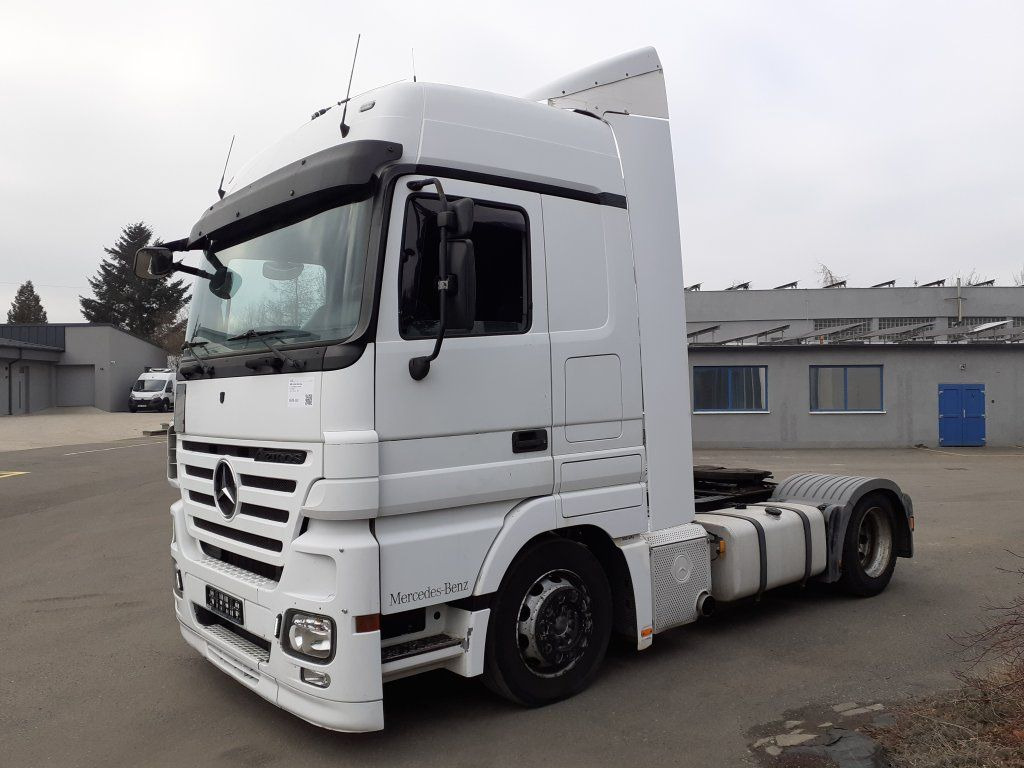 Mercedes-Benz 1844 Actros MEGA/Lowdeck EURO 5 - Влекач: снимка 3 Mercedes-Benz 1844 Actros MEGA/Lowdeck EURO 5 - Влекач: снимка 3