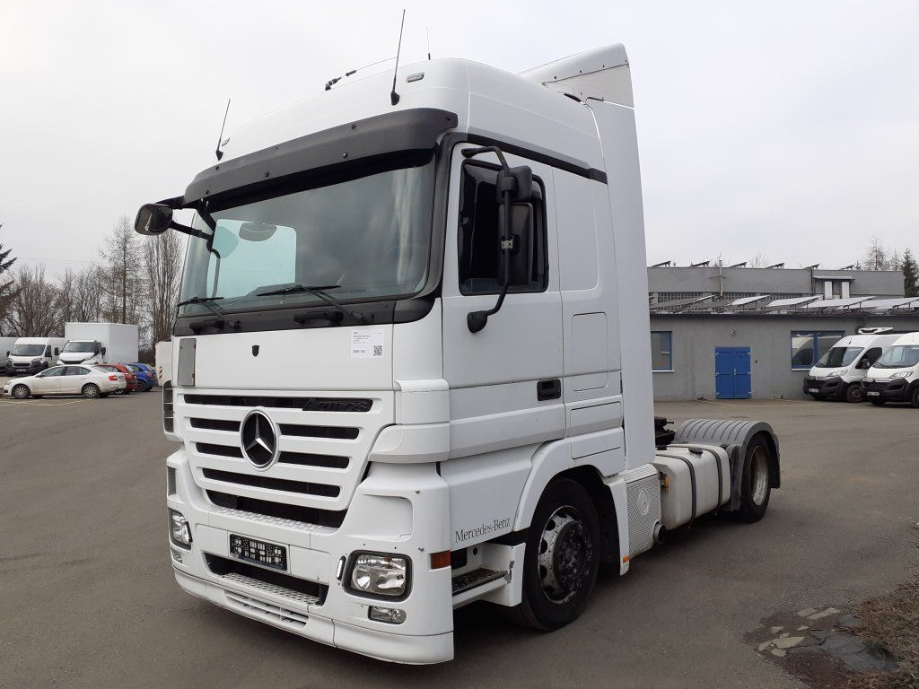 Mercedes-Benz 1844 Actros MEGA/Lowdeck EURO 5 - Влекач: снимка 2 Mercedes-Benz 1844 Actros MEGA/Lowdeck EURO 5 - Влекач: снимка 2
