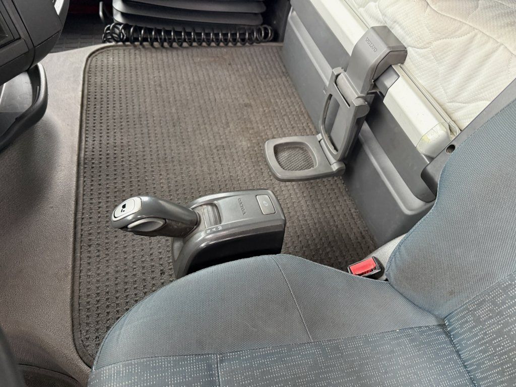 Влекач Volvo FH13 460 Globetrotter Euro 5: снимка 17