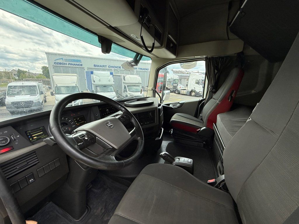 Влекач Volvo FH460 EURO 6 ADR: снимка 14