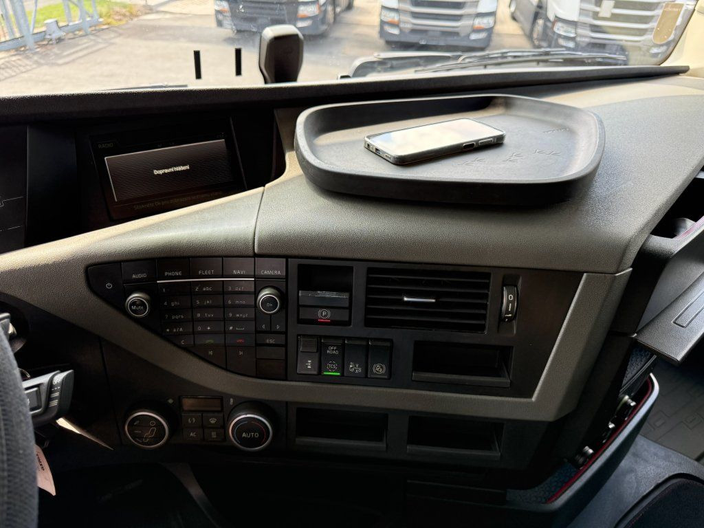 Влекач Volvo FH460 EURO 6 ADR: снимка 15