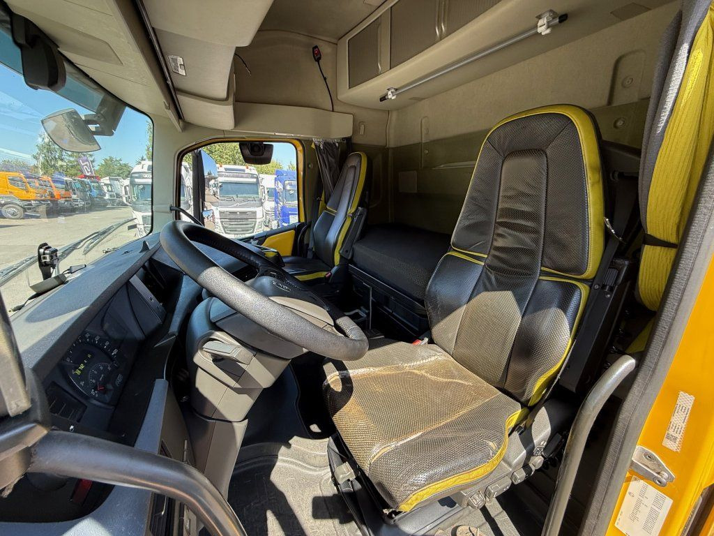 Лизинг на  Volvo FH 16 750 6x4 + Fliegl Volvo FH 16 750 6x4 + Fliegl: снимка 18