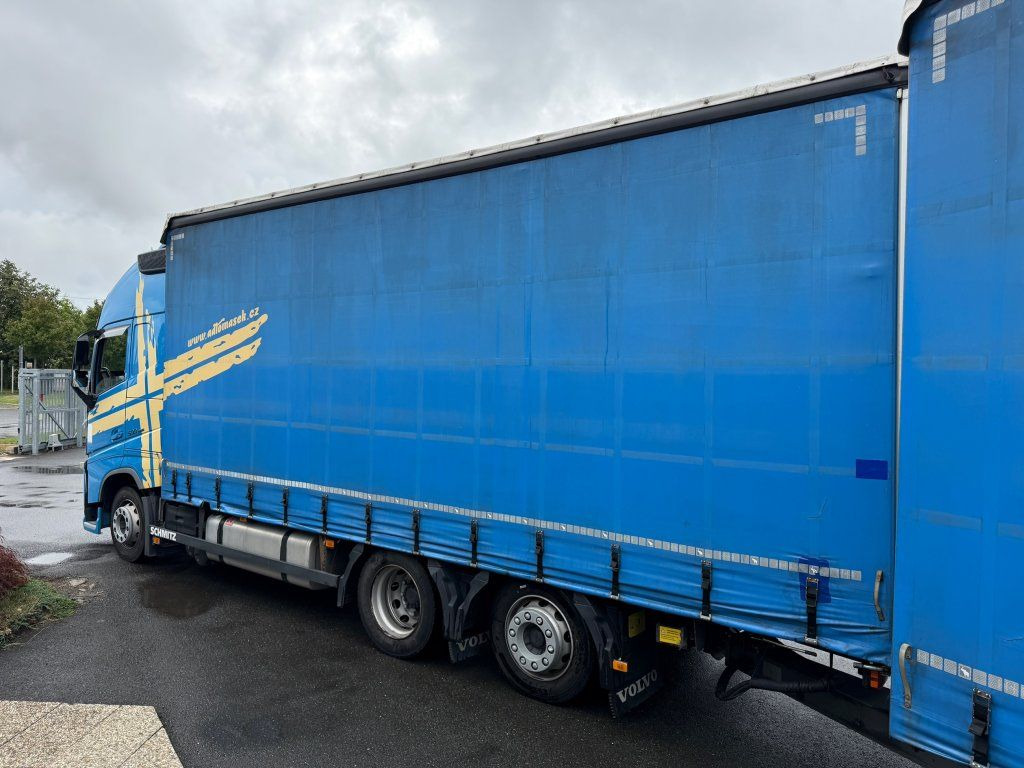 Volvo FH500 6x2 Euro 6 + Schmitz - Камион с брезент: снимка 4 Volvo FH500 6x2 Euro 6 + Schmitz - Камион с брезент: снимка 4
