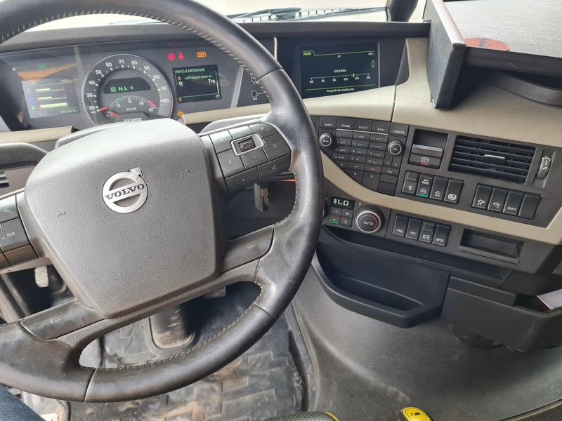 Volvo FH16 750 | 6x4 | ADR | 100 TON | ADR EXll, EXlll, AT | RETARDER | 100 TON VOLVO + VANG - Влекач: снимка 5 Volvo FH16 750 | 6x4 | ADR | 100 TON | ADR EXll, EXlll, AT | RETARDER | 100 TON VOLVO + VANG - Влекач: снимка 5