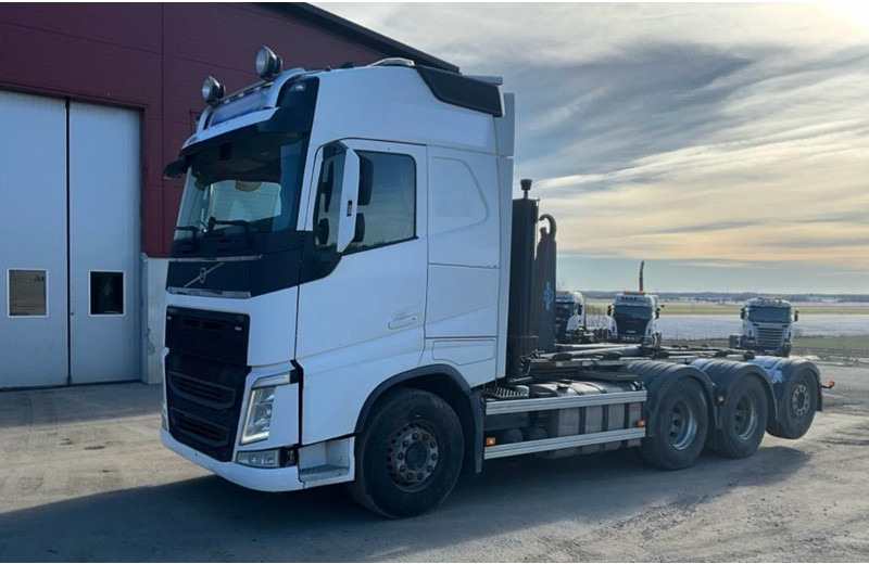 Volvo FH 540 / 8x4 / HIDASTIN / TULOSSA - Мултилифт с кука камион: снимка 1 Volvo FH 540 / 8x4 / HIDASTIN / TULOSSA - Мултилифт с кука камион: снимка 1