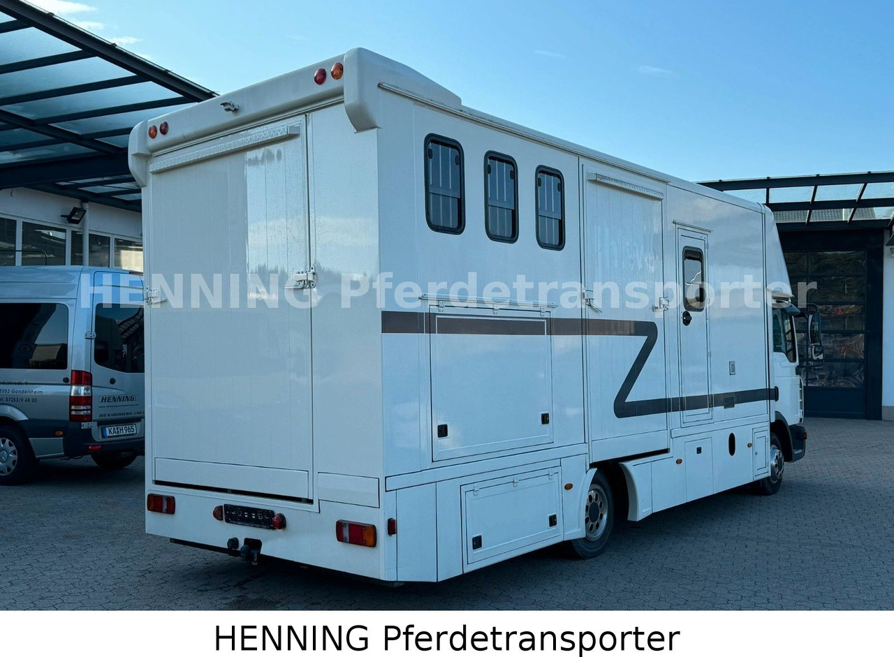 MAN TGL 8.180 4x2 - За превоз на животни камион: снимка 2 MAN TGL 8.180 4x2 - За превоз на животни камион: снимка 2