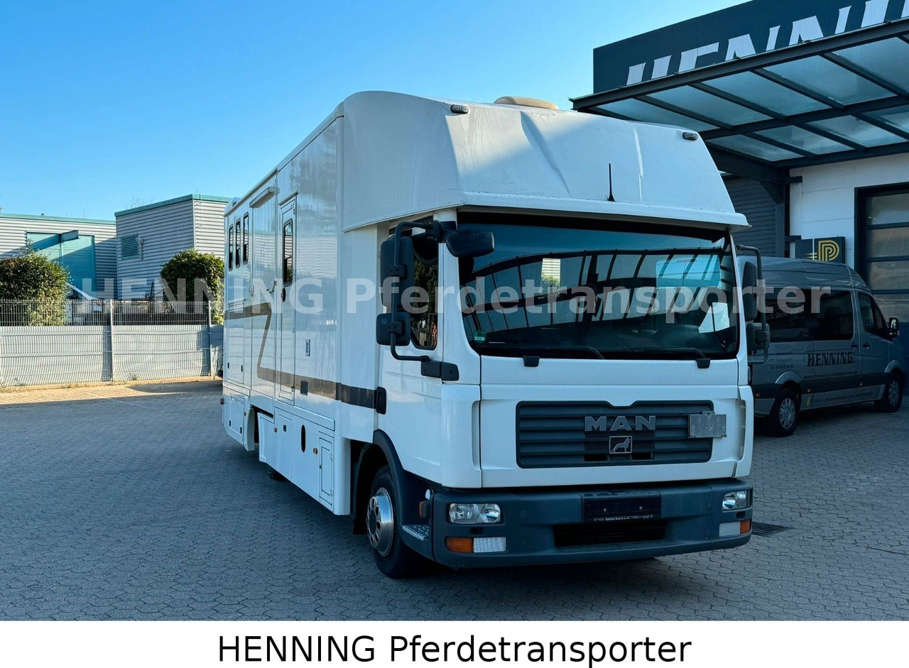 MAN TGL 8.180 4x2 - За превоз на животни камион: снимка 3 MAN TGL 8.180 4x2 - За превоз на животни камион: снимка 3