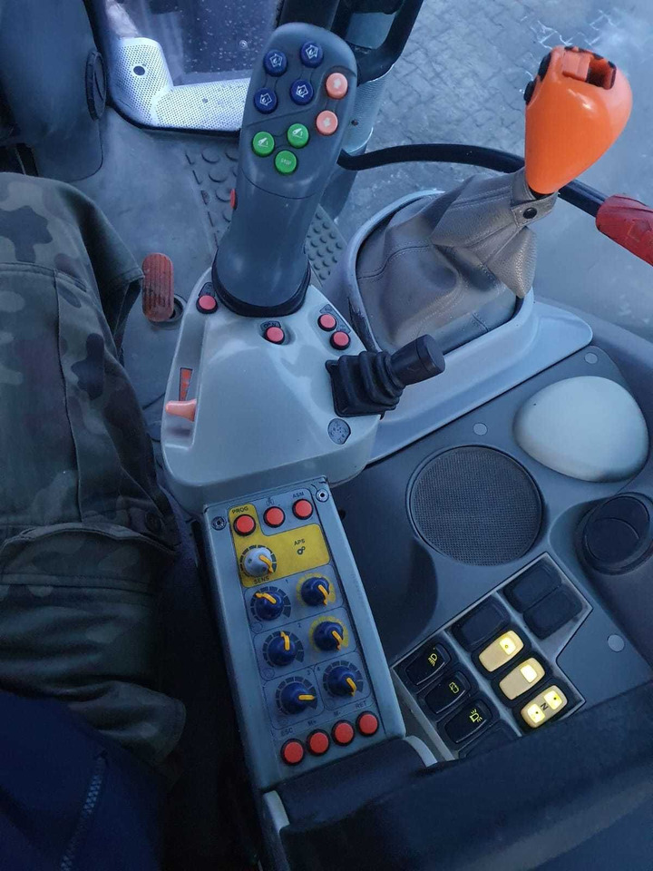Deutz Fahr X720 Agrotron - Трактор: снимка 5 Deutz Fahr X720 Agrotron - Трактор: снимка 5