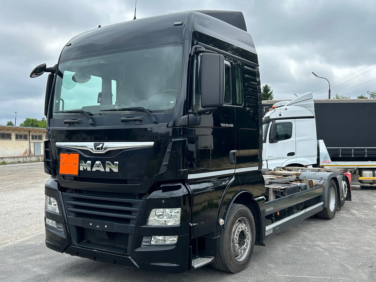 MAN TGX 26.460 / ACC / BDF MULTI / E6 / LOWDECK - Шаси кабина: снимка 1 MAN TGX 26.460 / ACC / BDF MULTI / E6 / LOWDECK - Шаси кабина: снимка 1