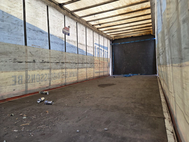 DAF LF55 250 - Камион с брезент: снимка 3 DAF LF55 250 - Камион с брезент: снимка 3