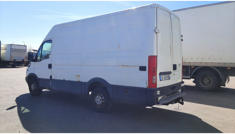 Iveco Daily 35S12 - Товарен бус: снимка 5 Iveco Daily 35S12 - Товарен бус: снимка 5