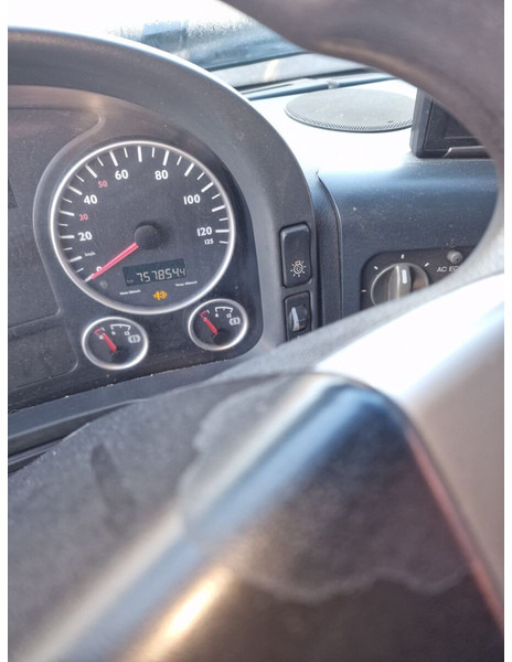 MAN 18.380 - Камион с брезент: снимка 4 MAN 18.380 - Камион с брезент: снимка 4