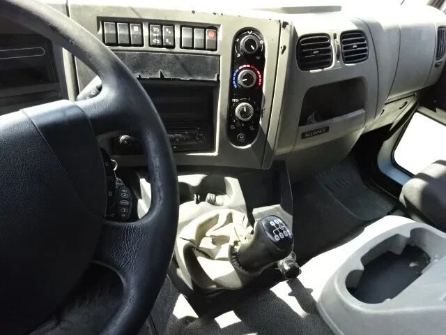 Renault Midlum 270 dxi - manual gearbox / steel suspension lames - Камион фургон: снимка 4 Renault Midlum 270 dxi - manual gearbox / steel suspension lames - Камион фургон: снимка 4