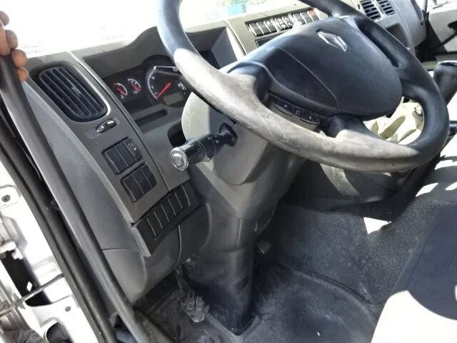 Renault Midlum 270 dxi - manual gearbox / steel suspension lames - Камион фургон: снимка 4 Renault Midlum 270 dxi - manual gearbox / steel suspension lames - Камион фургон: снимка 4