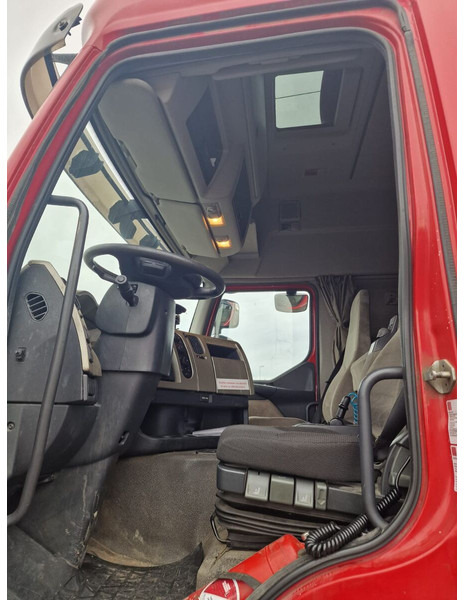 Renault Premium 450dxi - Камион с брезент: снимка 4 Renault Premium 450dxi - Камион с брезент: снимка 4